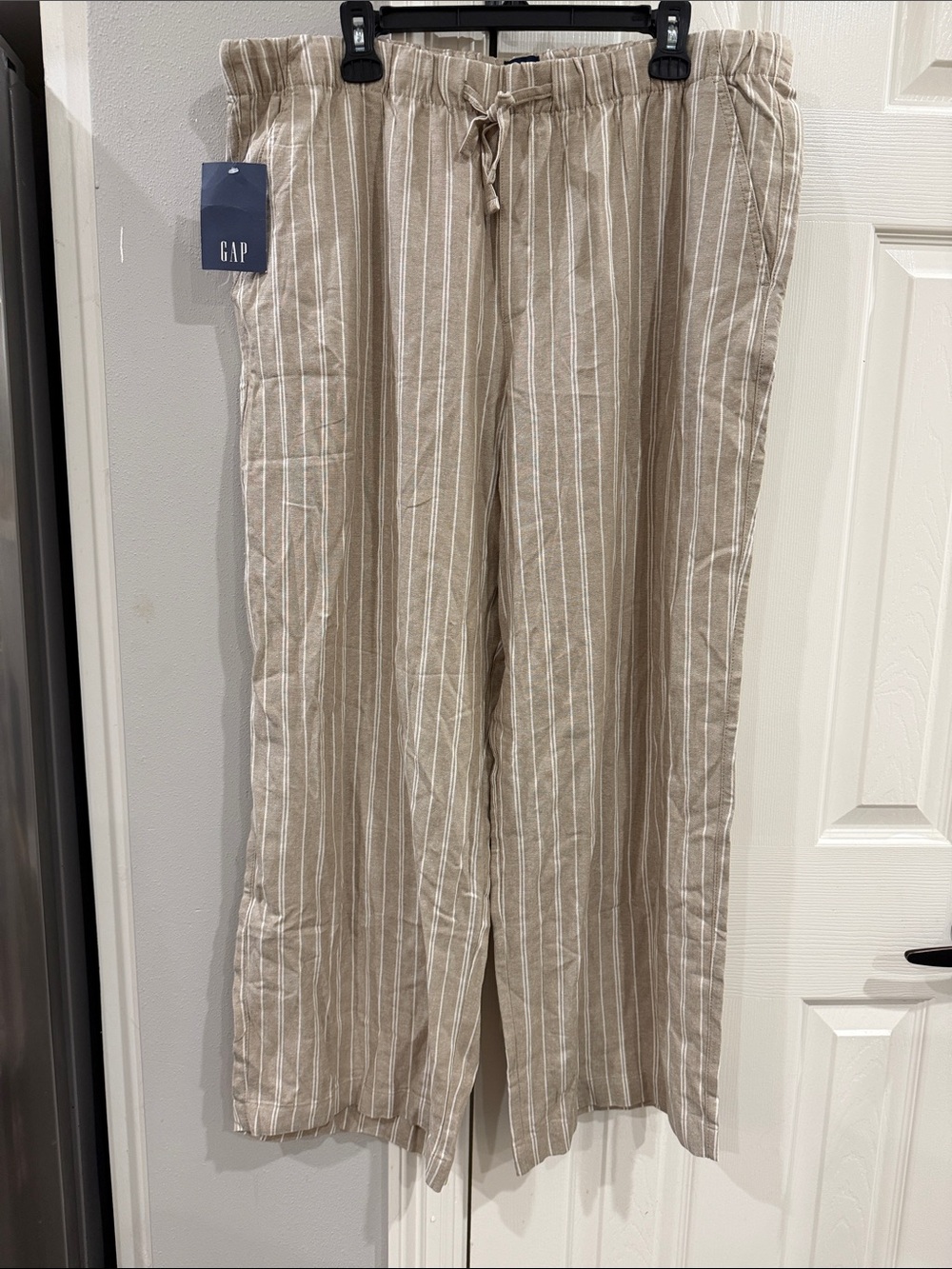 GAP women’s Tan & White Vertical-Striped Drawstring Linen blend Pants